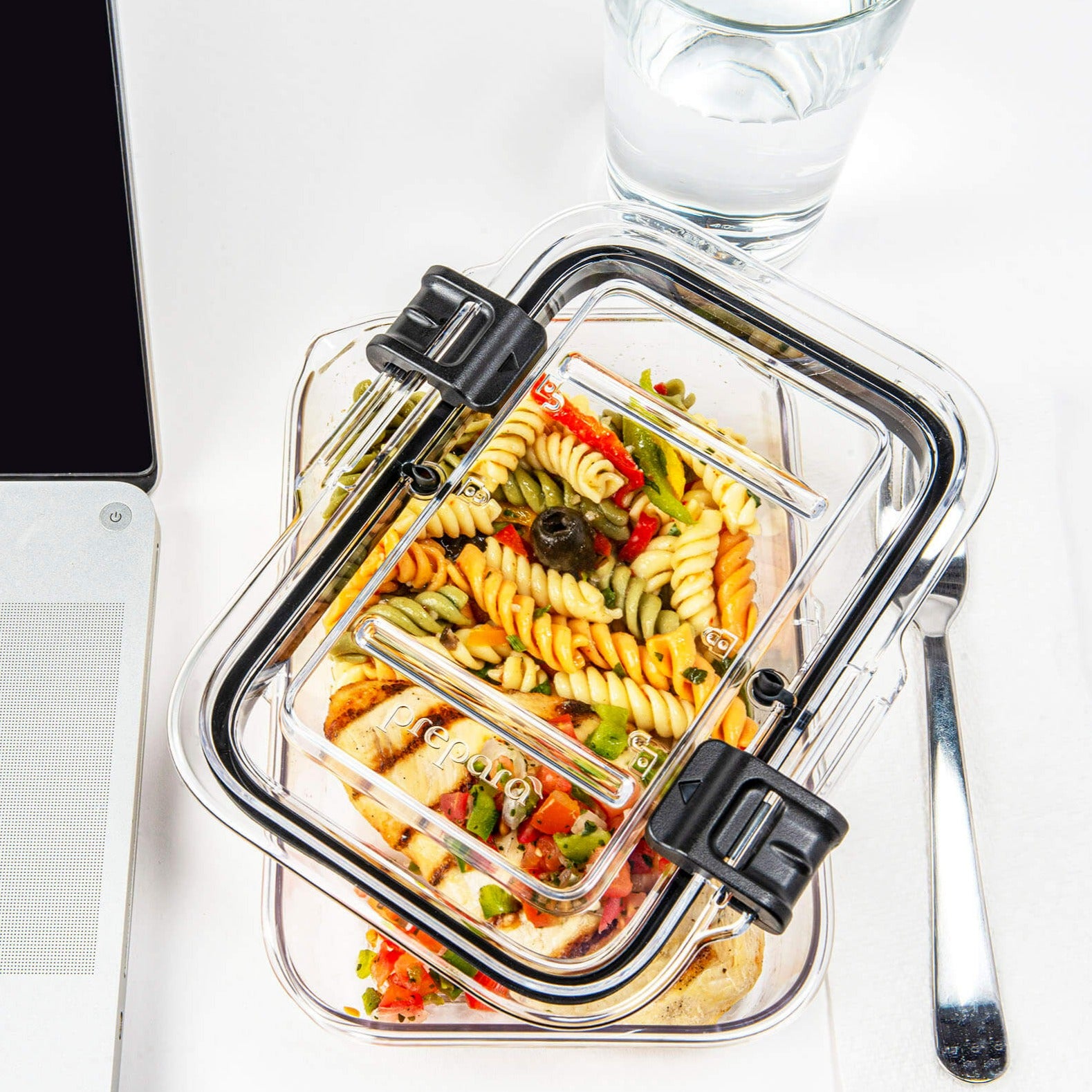 Latchlok 系列 TRITAN 保鮮盒